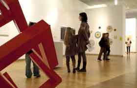  Mathieu Mitschk - "sculpture rouge" Michel Jout - Salle abstraction gomtrique