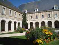 musée de l'abbaye Sainte-Croix